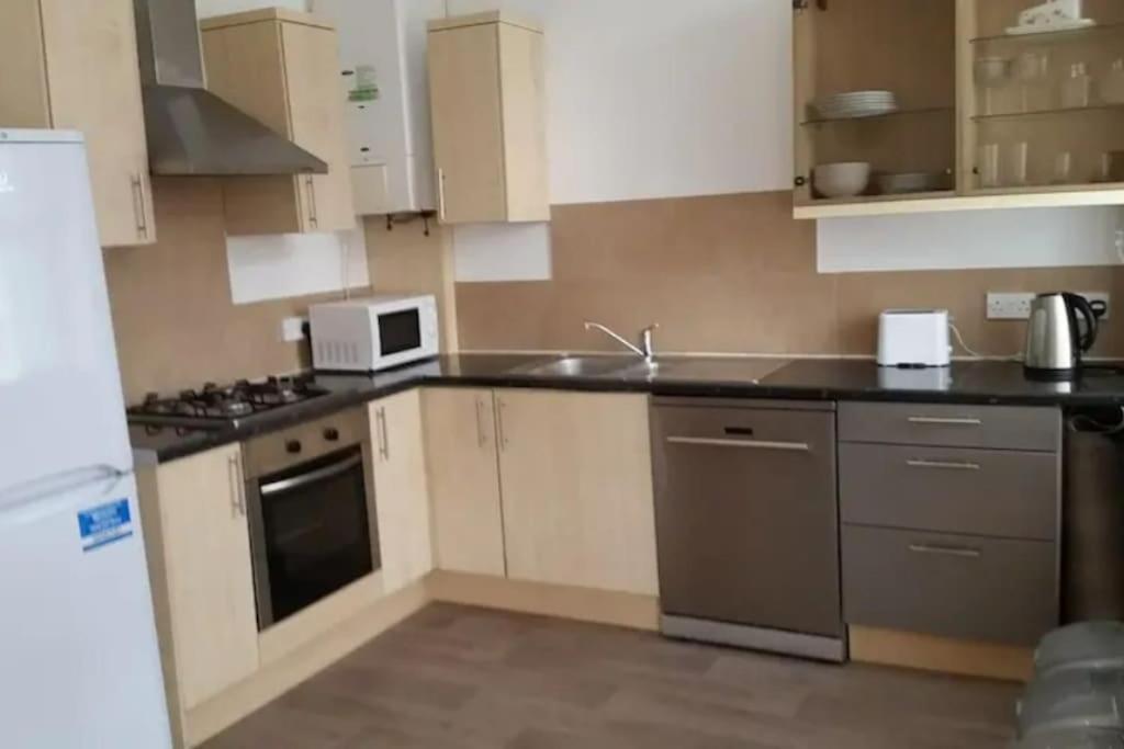 Orme View Dog Friendly Apartment Llandudno Exterior photo